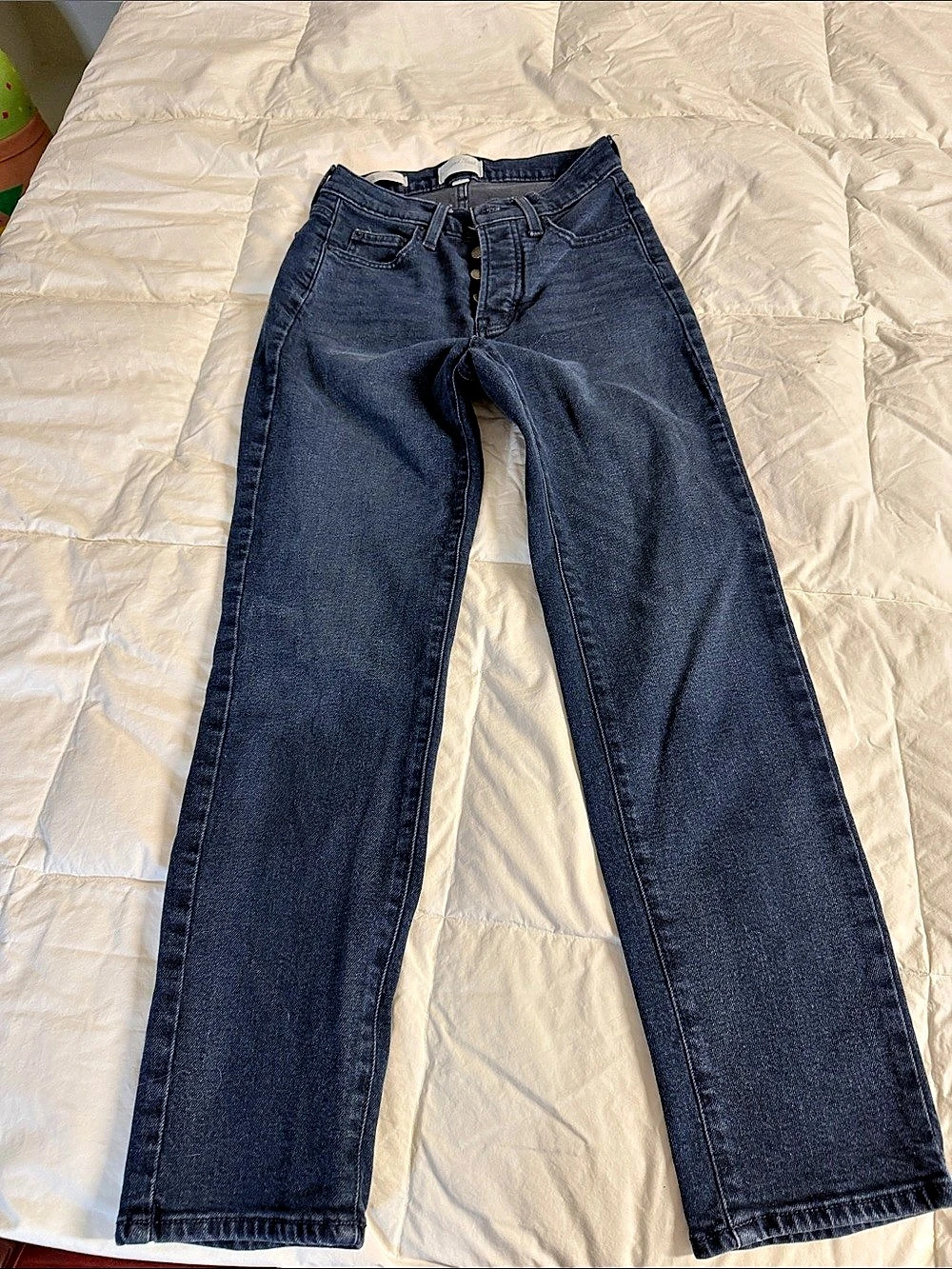 Universal Thread Mid-Rise, Slim Fit Jeans Blue Size 2